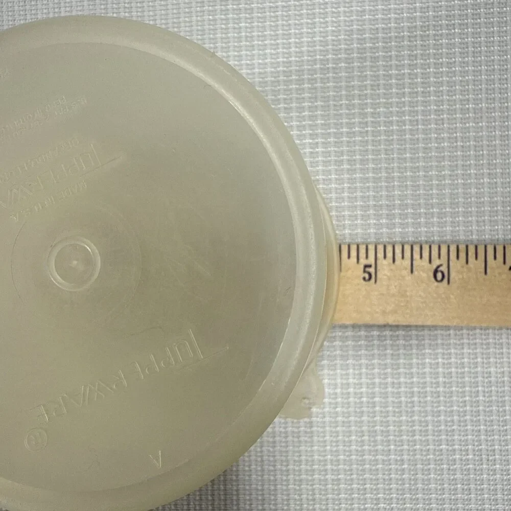 Vintage Clear Tupperware #250-8 with Clear Lid # 215-11